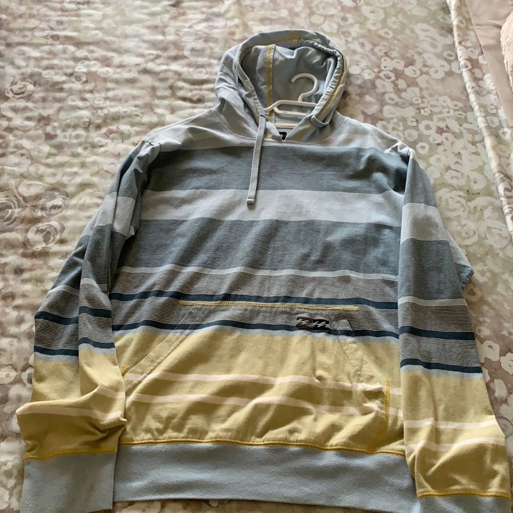 Billabong sweater